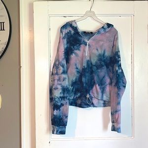 Cropped tie-dye hoodie